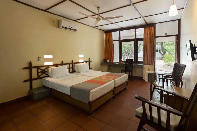 nilavali-beach-hotel