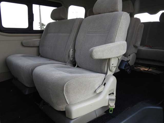 Toyota Hiace 7 Seater