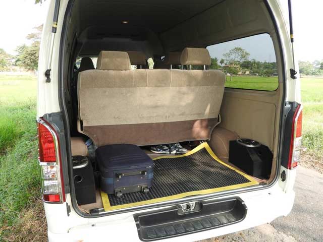 Toyota Hiace 7 Seater